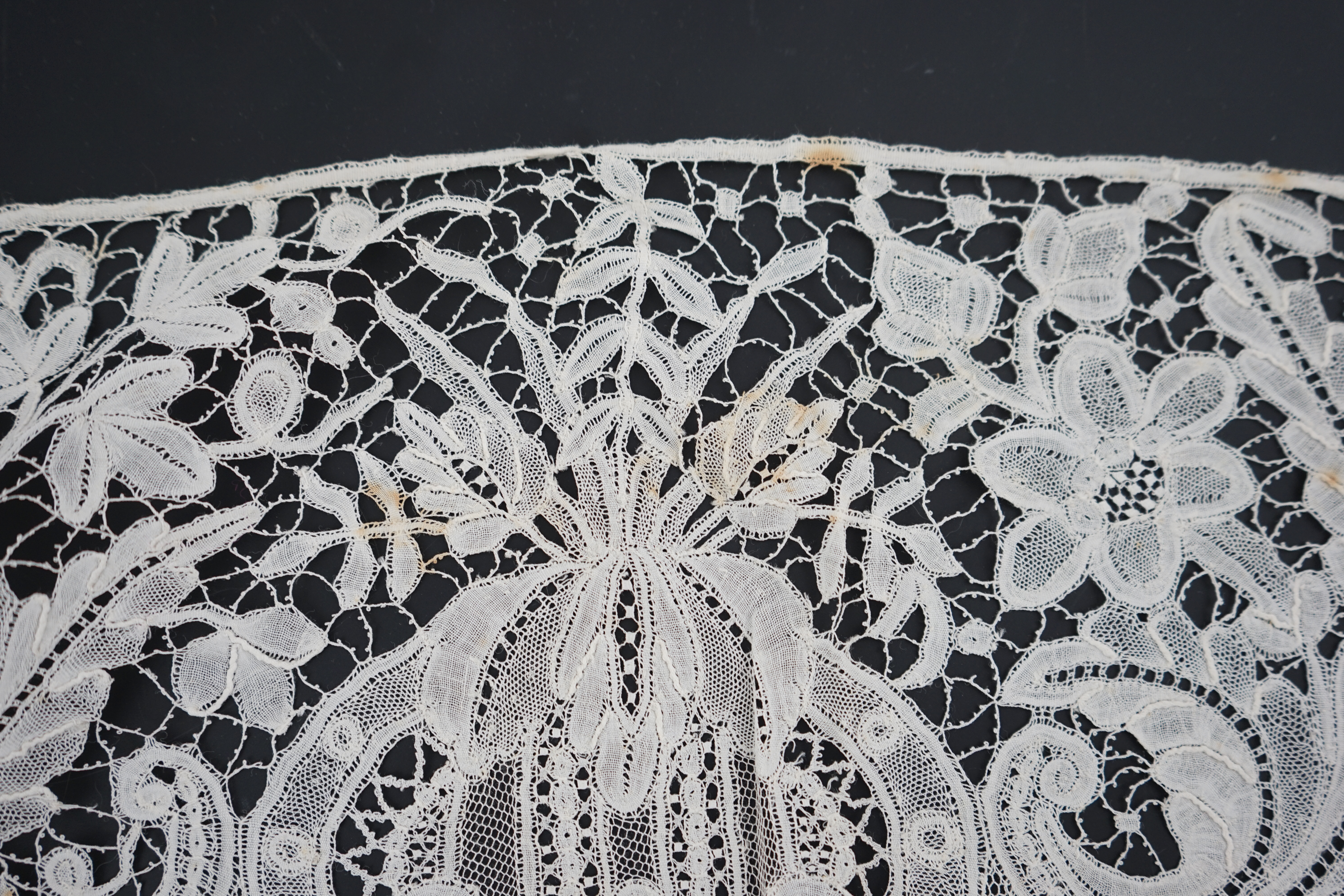 A wide length of Brussels bobbin lace trimming and a smaller narrower length of Brussels Point de gaze needle lace, Brussels bobbin lace edging 324cm long x 23cm deep, Brussels Point de gaze 102cm long x 13cm deep. Condi